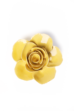 Load image into Gallery viewer, Buttercup Yellow Elegant Ranunculus | CHIVE