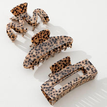 Load image into Gallery viewer, Leopard Print Claw Clips