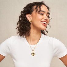 Load image into Gallery viewer, Zimi Heart Earrings