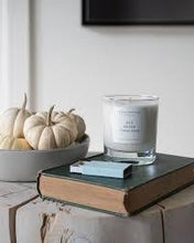 Load image into Gallery viewer, Oud Balsam Tonka Bean Candle