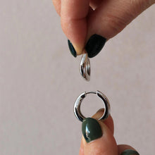 Load image into Gallery viewer, Stradya Hoops