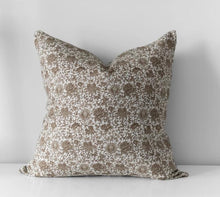 Load image into Gallery viewer, Isadora Vintage Style Pillow