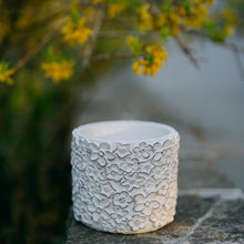 Load image into Gallery viewer, Detailed Flowers Pot