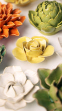 Load image into Gallery viewer, Buttercup Yellow Elegant Ranunculus | CHIVE