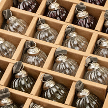 Load image into Gallery viewer, Mini Twisted Holiday Baubles