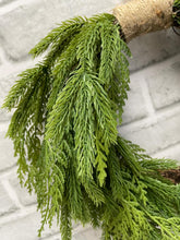 Load image into Gallery viewer, Heart Shaped Spruce &amp; Cedar Wreath