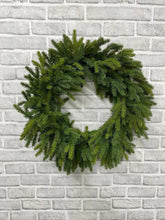 Load image into Gallery viewer, 24" Spruce Wreath