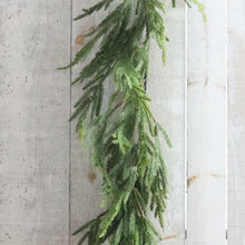 Load image into Gallery viewer, Fresh Touch Norfolk Mantle Garland