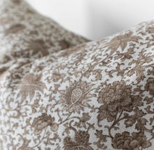 Load image into Gallery viewer, Isadora Vintage Style Pillow