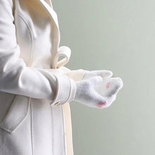 Load image into Gallery viewer, Heart Mittens