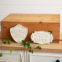 Load image into Gallery viewer, Welcome to Garden and Close Gate Signs