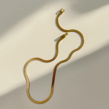Load image into Gallery viewer, Kel Necklace