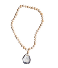Load image into Gallery viewer, Oyster Shell Wood Bead Garland