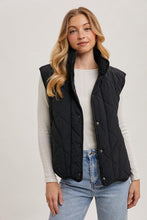 Load image into Gallery viewer, Black Quilted Puffer Vest