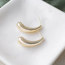 Load image into Gallery viewer, Power Curve Earrings
