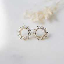 Load image into Gallery viewer, Solara Studs