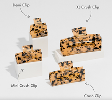 Load image into Gallery viewer, Pearl Crush Clip