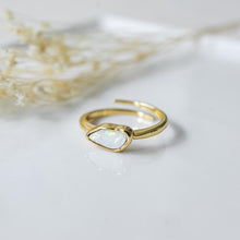 Load image into Gallery viewer, Opal Pebble Ring