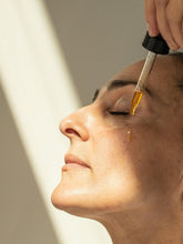 Load image into Gallery viewer, Luminous Facial Oil