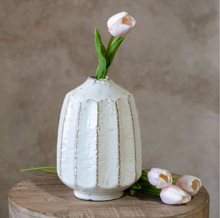 Load image into Gallery viewer, White Scallop Vase