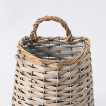 Load image into Gallery viewer, Skinny Willow Hanging Basket