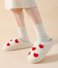 Load image into Gallery viewer, Mini Heart Slippers