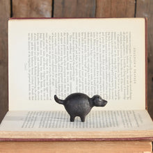 Load image into Gallery viewer, Cast Iron Dog