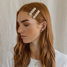Load image into Gallery viewer, April Earrings